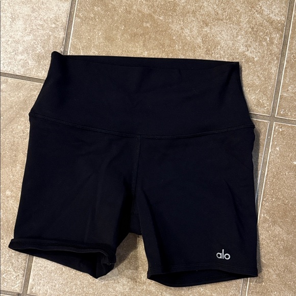 Wonens alo biker shorts new - Picture 3 of 3